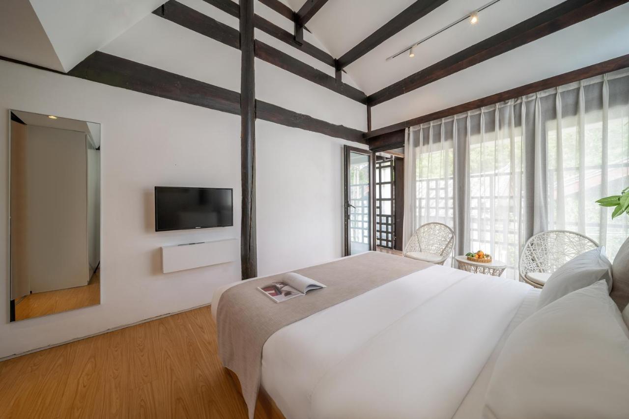 The Bivou Lijiang Hotel Lijiang  Buitenkant foto